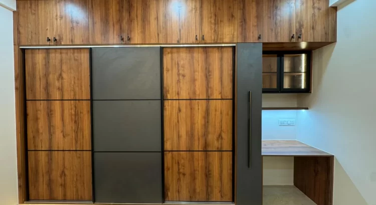 Modern wardrobe design by modern home interior designers near Mysore Road