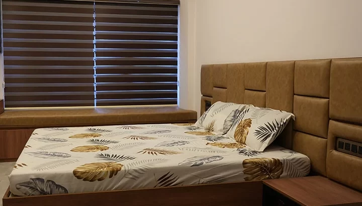 Modern bedroom interior by Interior Design Studio in Rajarajeshwari Nagar – Grandeur Elite